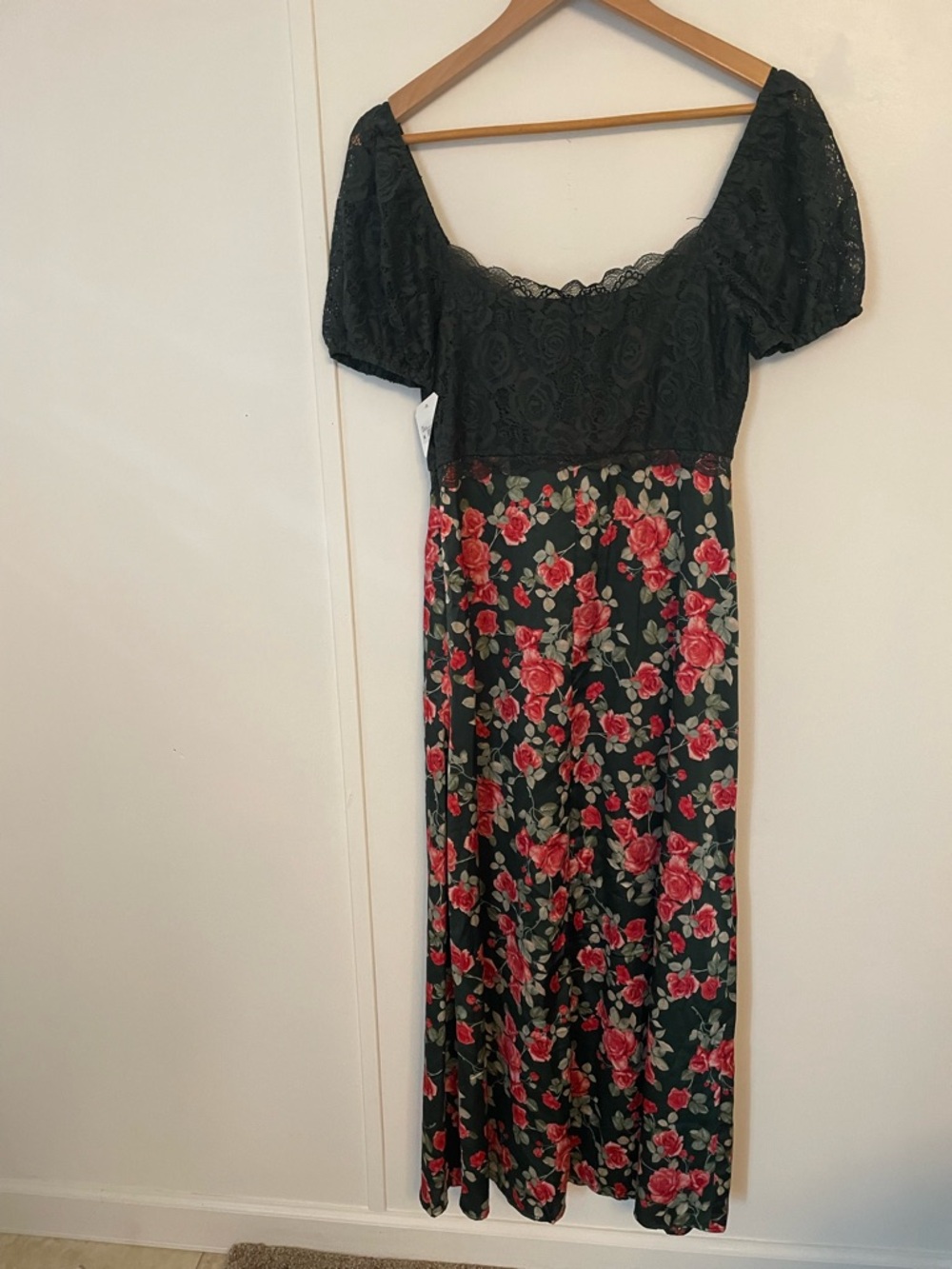 Altar'd State  Green Maxi Milkmaid Cotrage Core Clydie Floral Dress Size M Lace - Picture 7 of 13